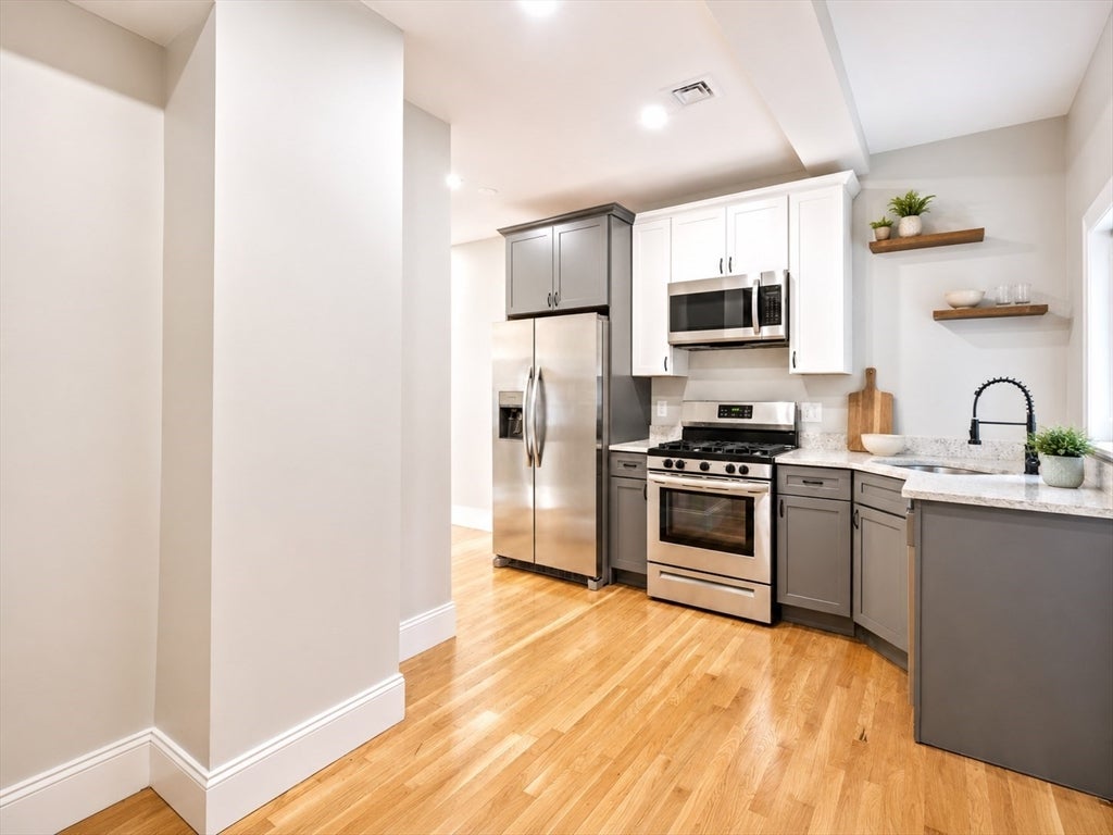 619 East 5th St #1, Boston, MA Photo #24