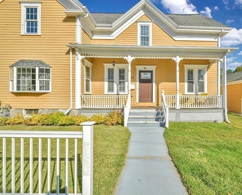 Photo of 225 Main Street, Easton, MA