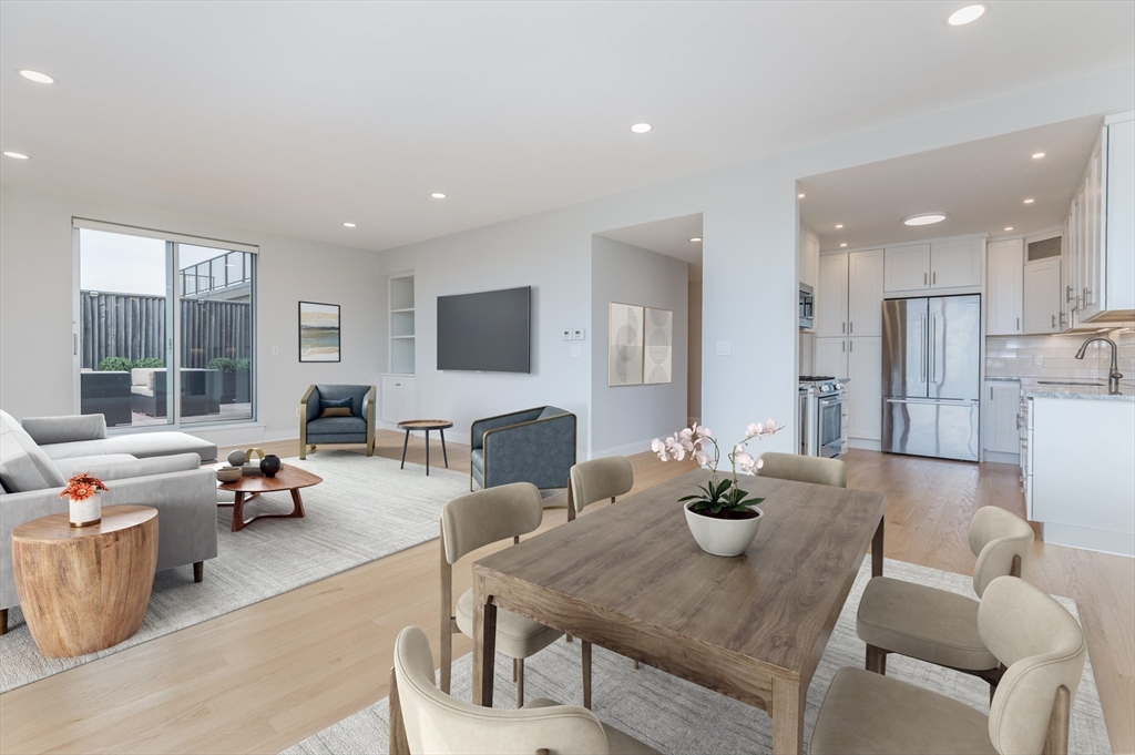 33 Pond Ave PH1208