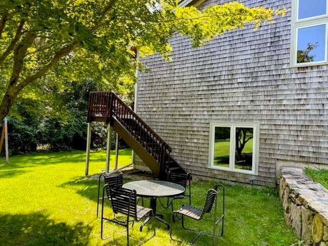 3 Nonquitt Ave, Dartmouth, MA Photo #8