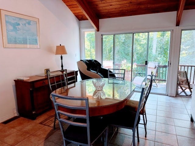 3 Nonquitt Ave, Dartmouth, MA Photo #17