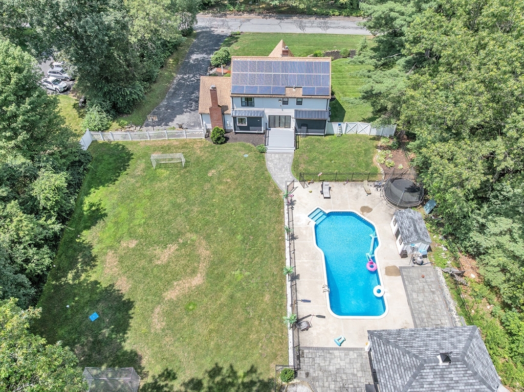 8 Pine Needle Rd