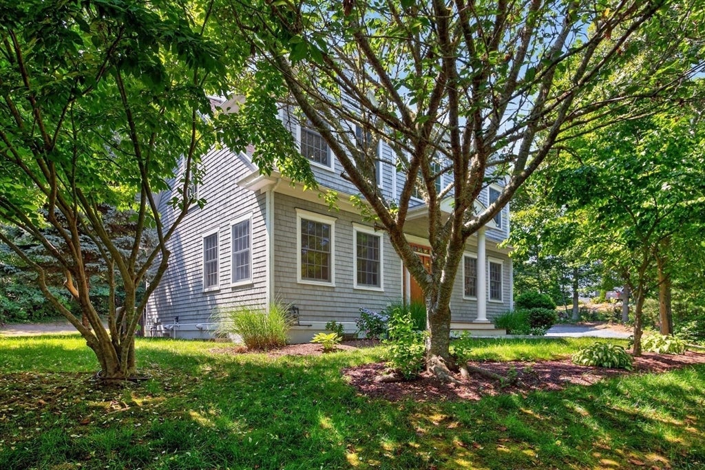 3 Baywood Dr