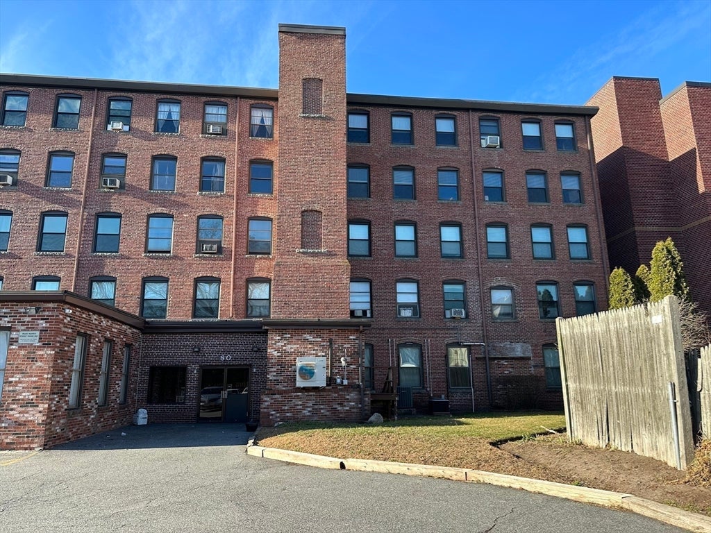 Photo of 80 Foster St, Peabody, MA