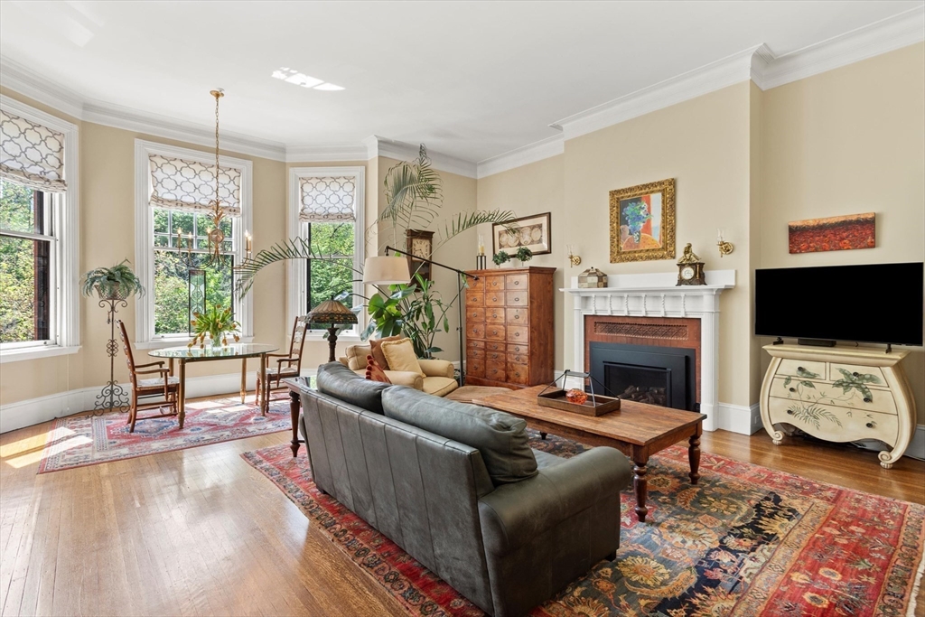 261 Commonwealth Avenue 5