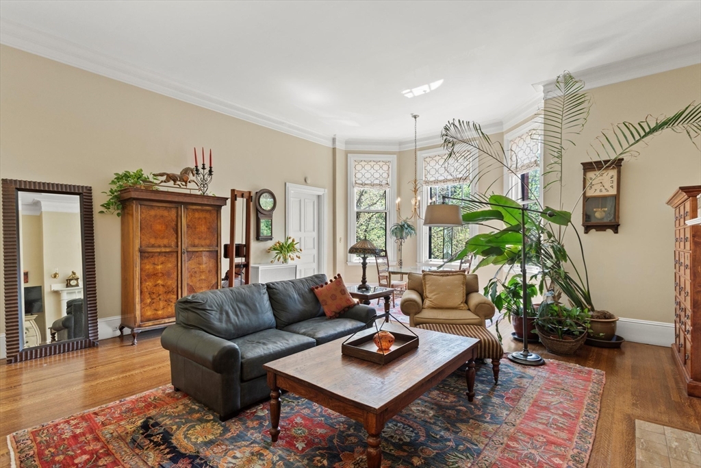 261 Commonwealth Avenue 5