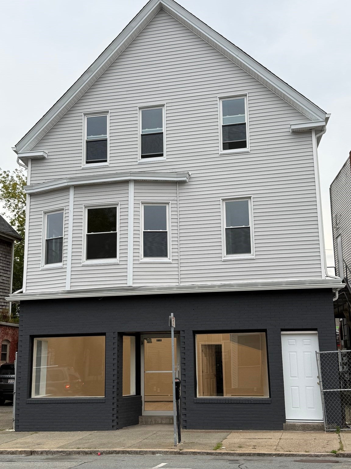 Photo of 1653 Acushnet Ave, New Bedford, MA