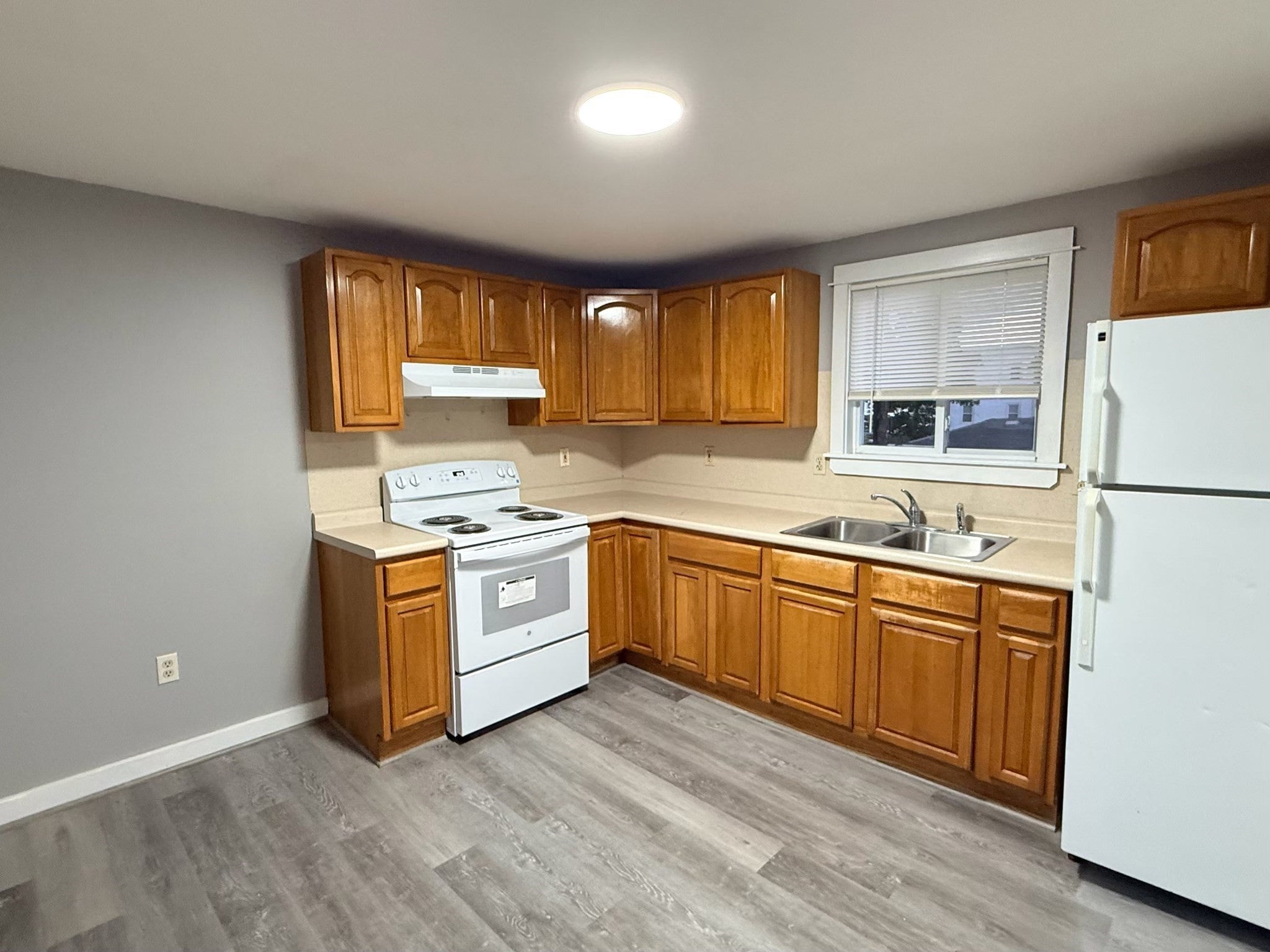 99 Winthrop St, Taunton, MA, 99 Winthrop St, Taunton, MA Photo #3