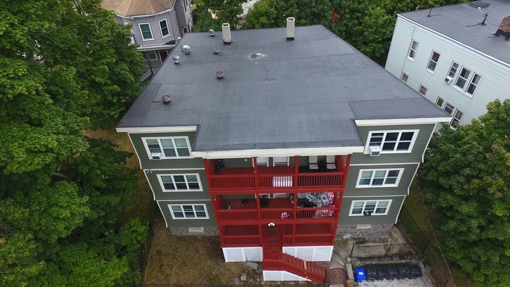 125 Rosseter St