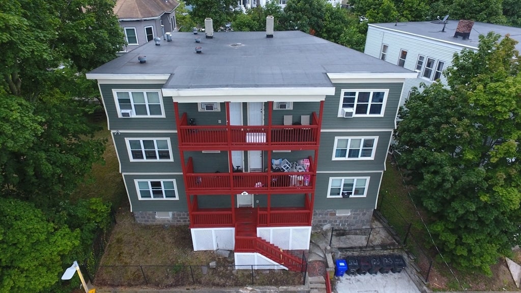 125 Rosseter St