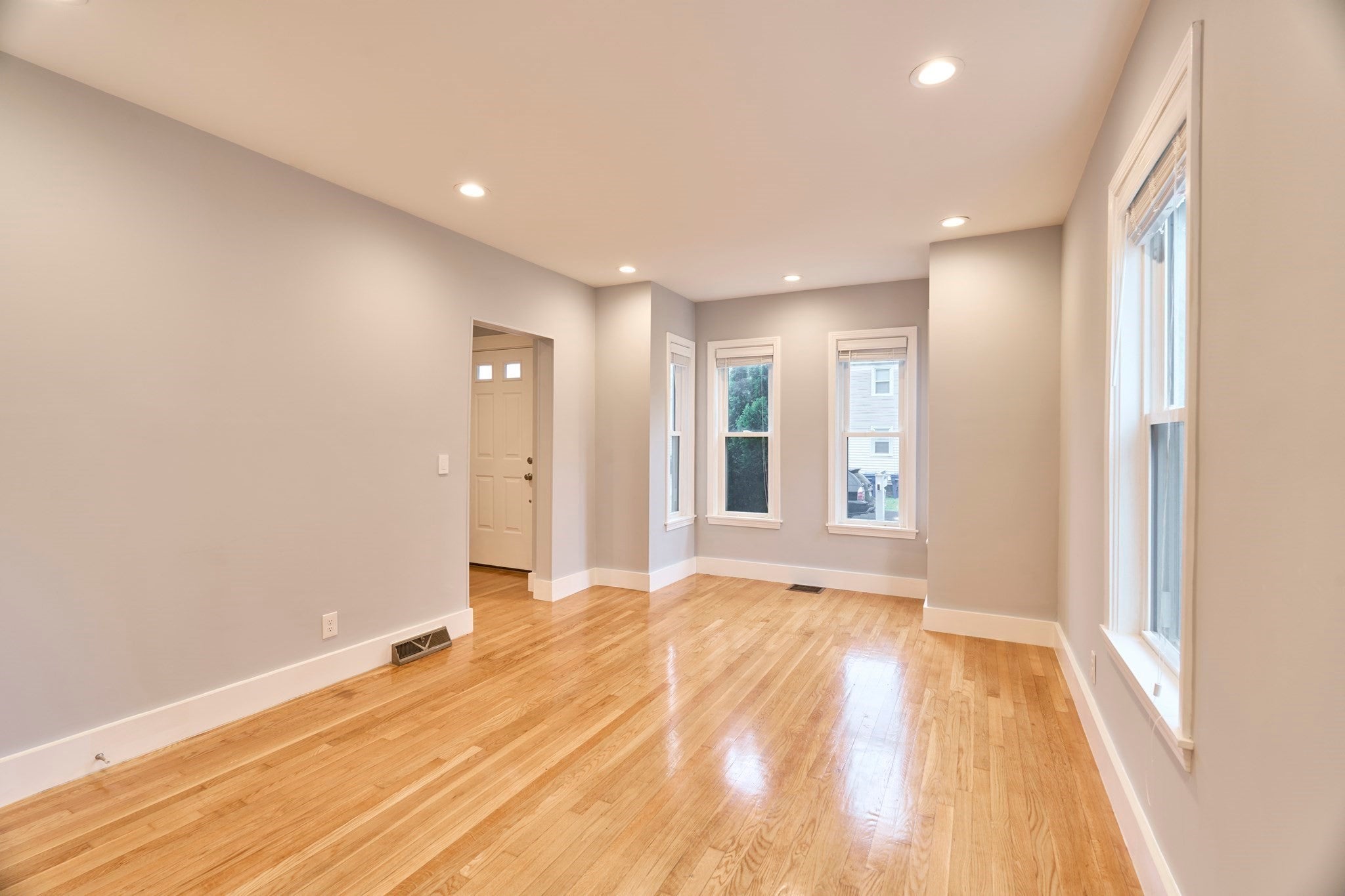13 Hartwell St #1, Waltham, MA, 13 Hartwell St #1, Waltham, MA Photo #2