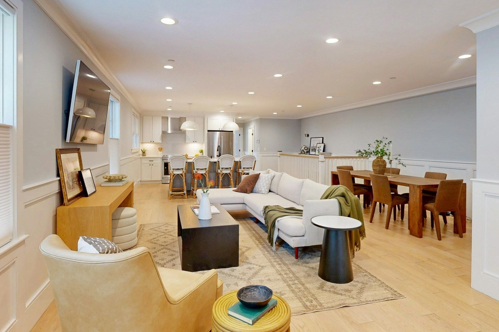Photo of 613 E 6th Street, Boston, MA