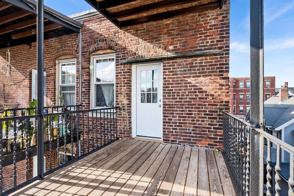 30 Reedsdale St 5