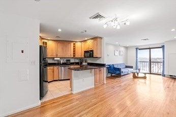 Photo of 90 Quincy Shore Dr, Quincy, MA