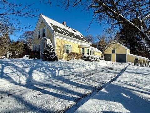 8 Winthrop St Medway MA 02053