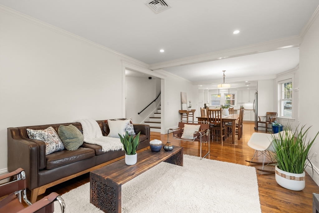 45 Hillside AVE #2, Arlington, MA Photo #5