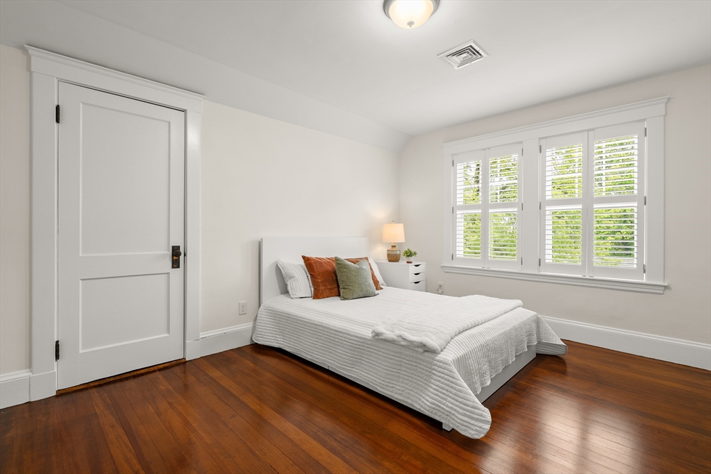 45 Hillside AVE #2, Arlington, MA Photo #30