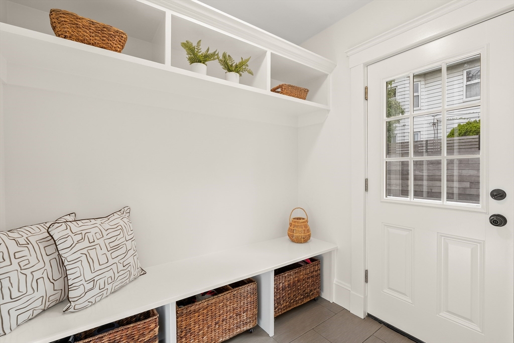 45 Hillside AVE #2, Arlington, MA Photo #17