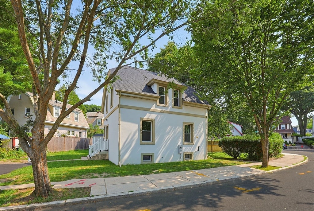 Photo of 302 Wachusett St, Boston, MA