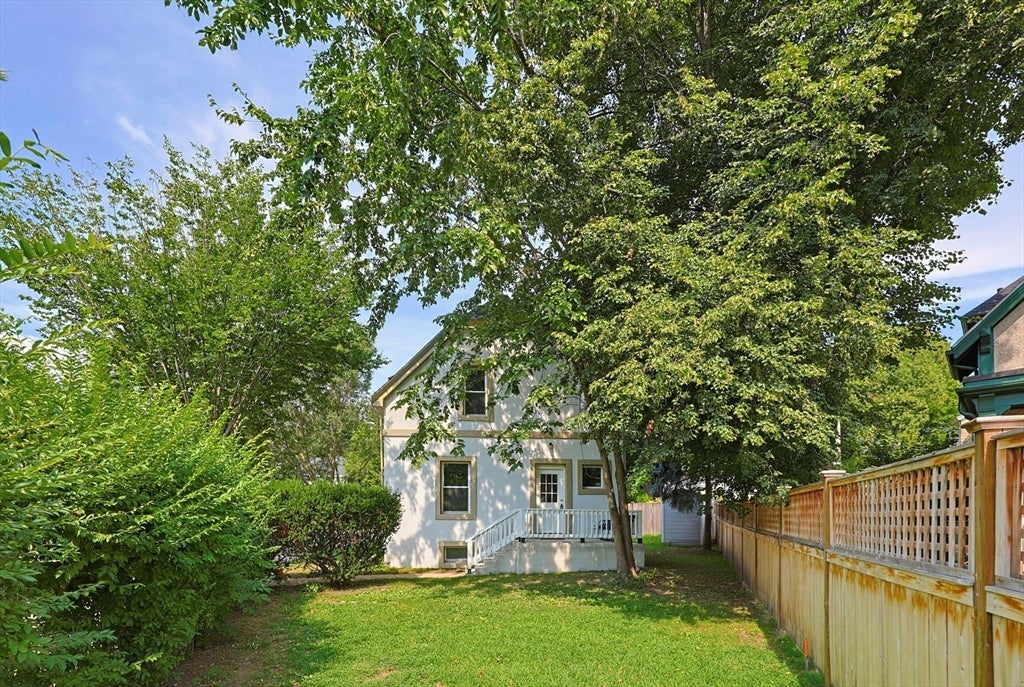 302 Wachusett St