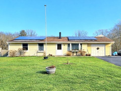 Photo of 8 Algonquin Dr, Dartmouth, MA 02748 (MLS # 73477554)