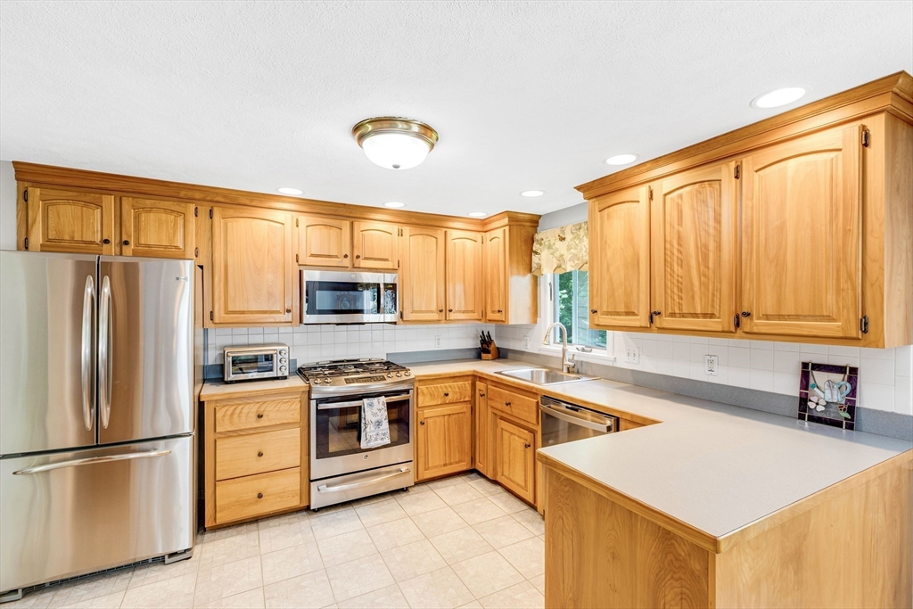 33 Farnham Rd
