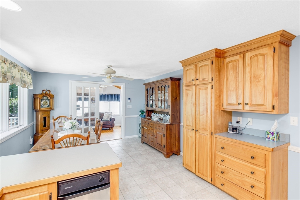 33 Farnham Rd