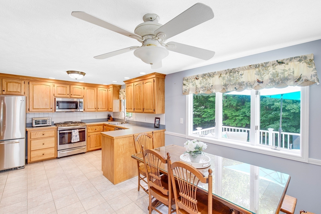 33 Farnham Rd