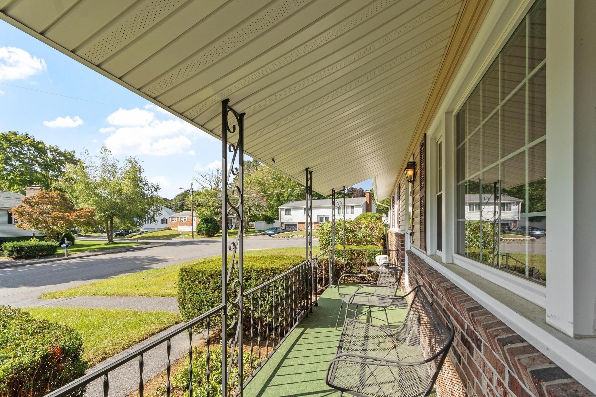 6 Fuller Dr