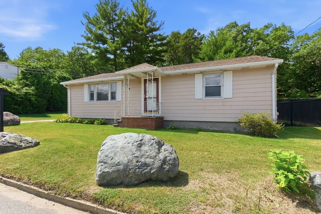 1100 Main St, Woburn, MA Photo #2