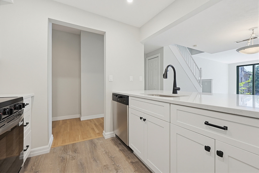 59 Brainerd Rd 205