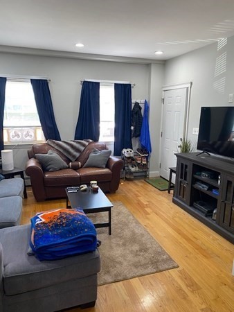 26 Maverick St #1, Boston, MA Photo #4