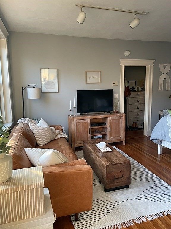 1625 Commonwealth Ave 20