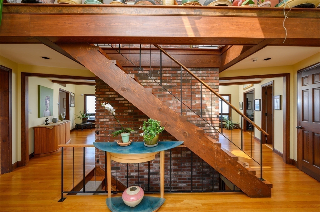 57 Harborview Rd