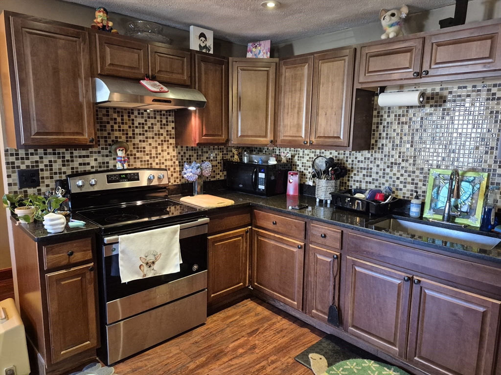 33A Jackson Street 203