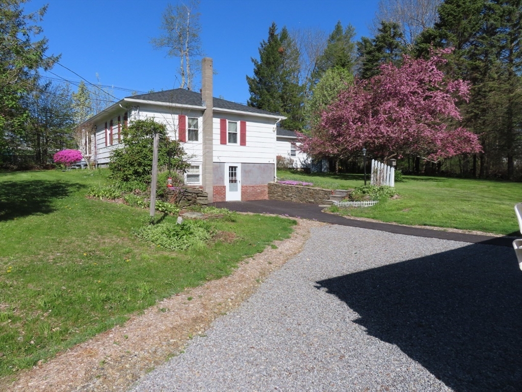 12 Meadowbrook Circle