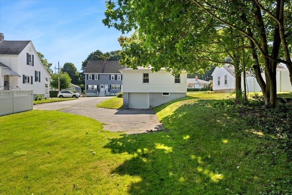 12 Billings Street