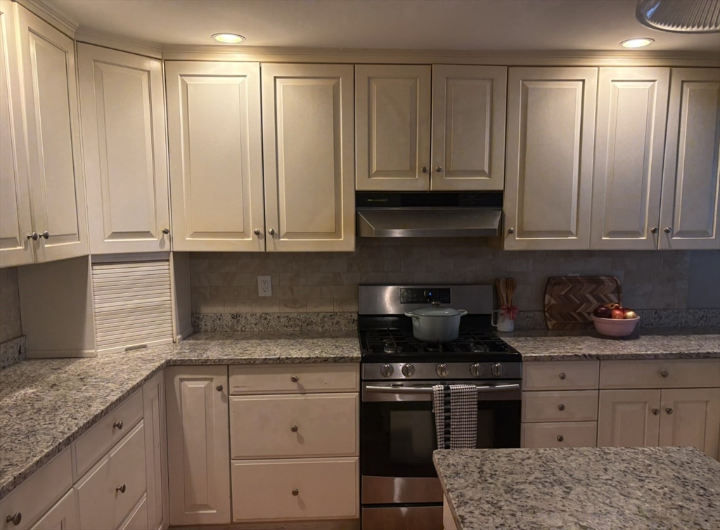 22 Colburn Cir