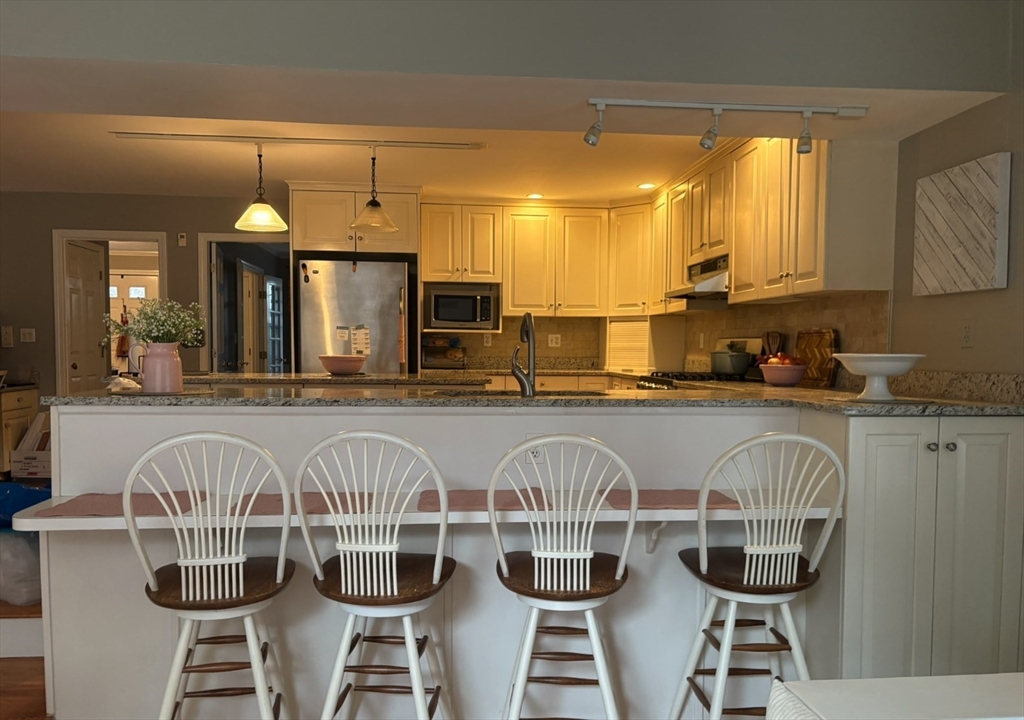 22 Colburn Cir