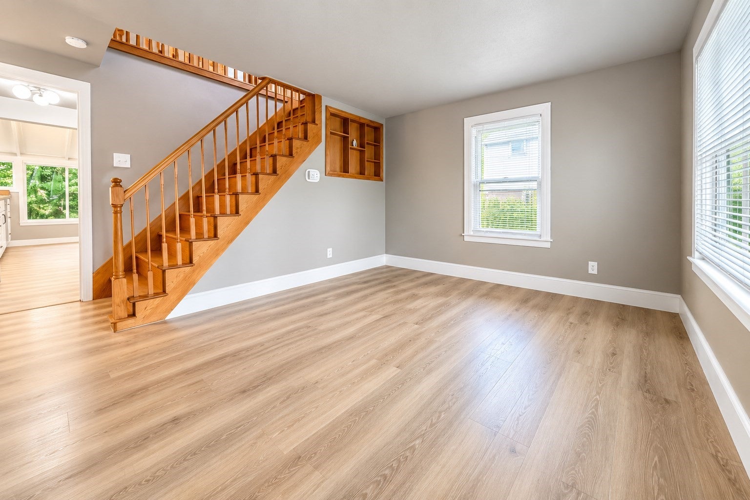 17 Royal St, Agawam, MA Photo #2