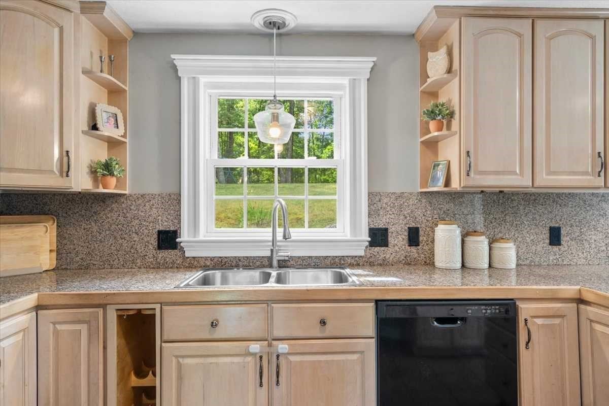 120 Ivy Lane, Northbridge, MA, 120 Ivy Lane, Northbridge, MA Photo #15