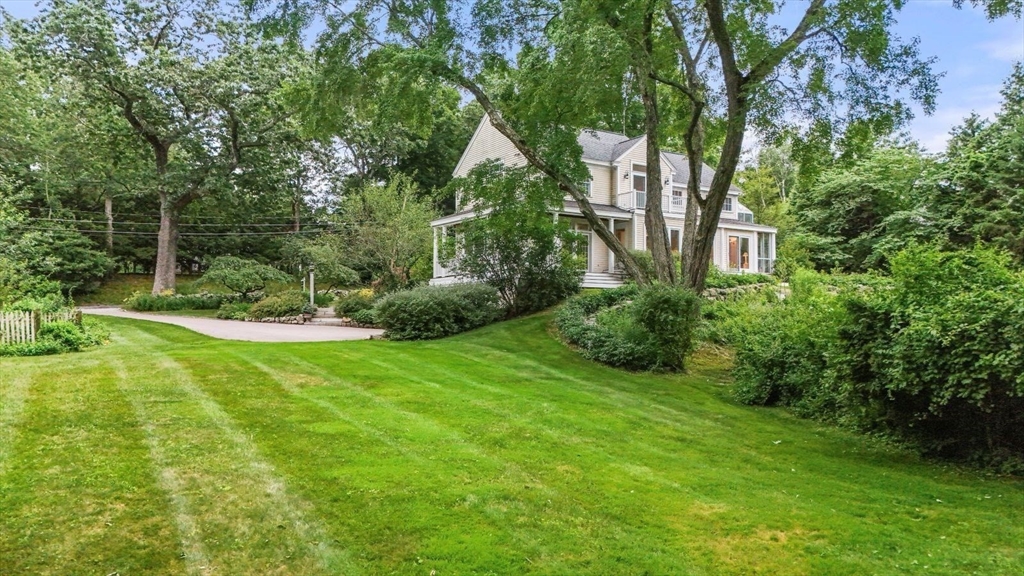 52 Willow St
