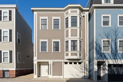 138 W 3rd St Boston MA 02127