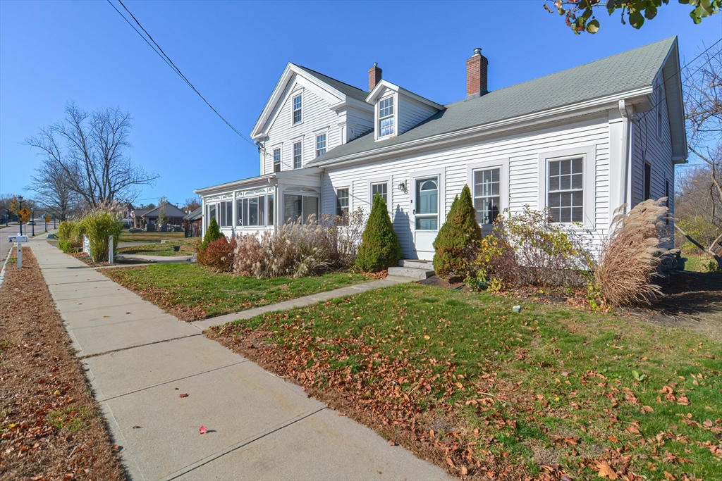 118 Main St