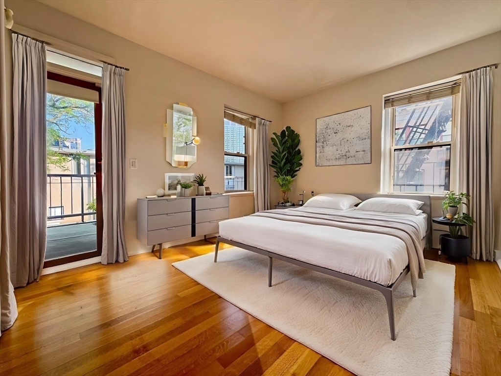 159 St. Botolph St. 3