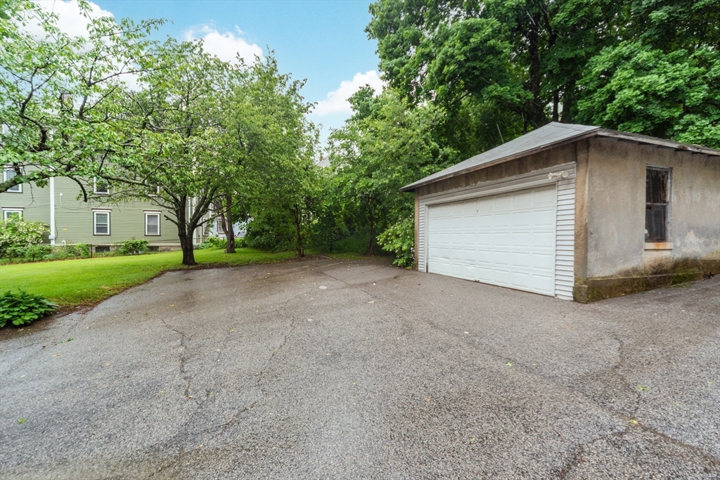 52 Paul Gore St