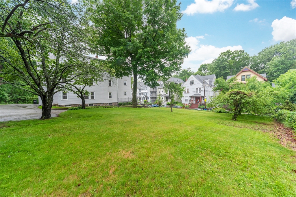 52 Paul Gore St