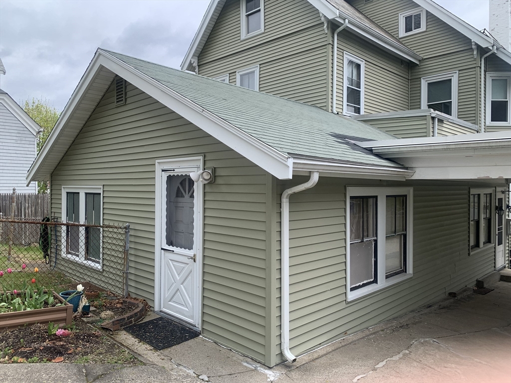15 Lincoln Ave