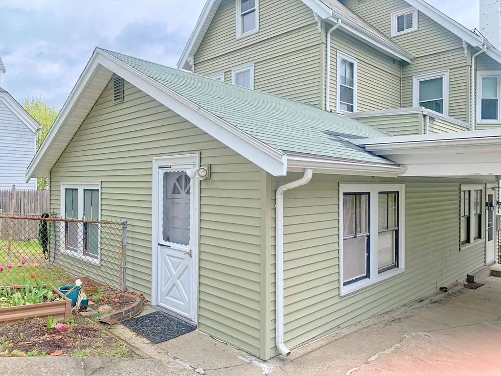 15 Lincoln Ave