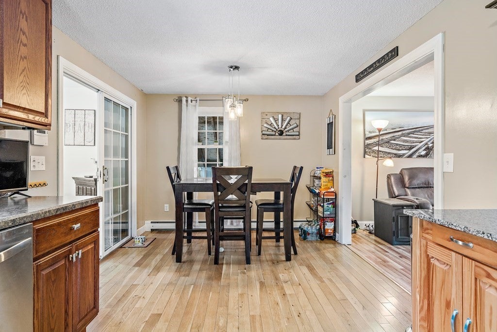 34 Ron Cir, Taunton, MA, 34 Ron Cir, Taunton, MA Photo #5